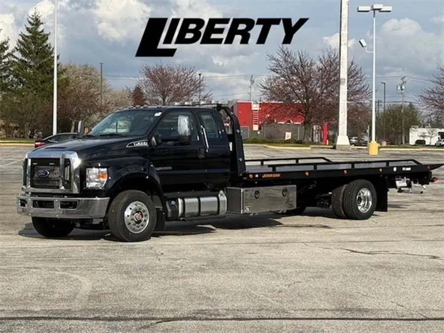 2026 Ford F-650 photo 1