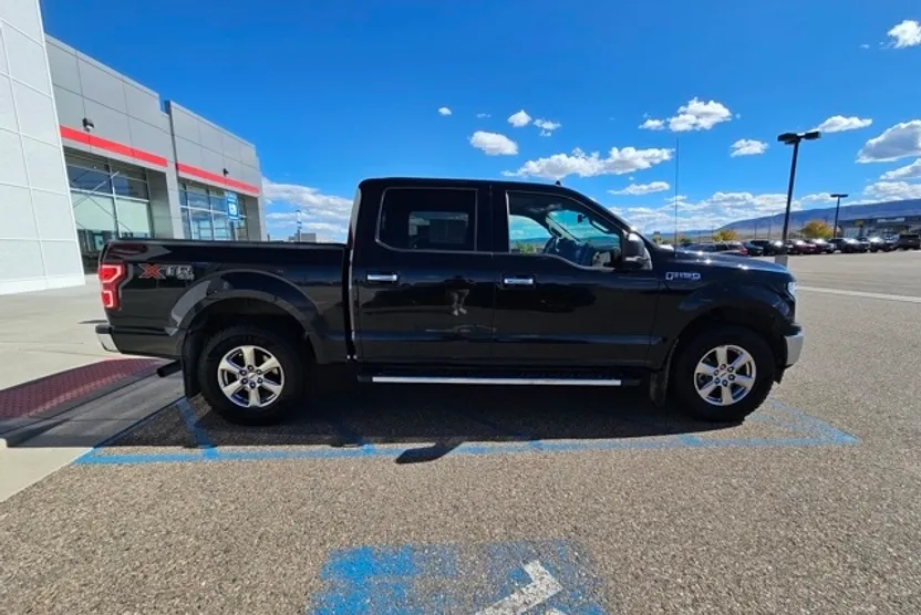 2019 Ford F-150 XLT photo 1