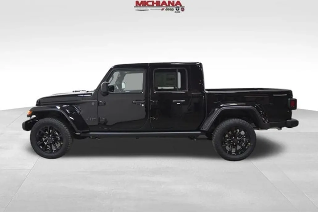 2025 Jeep Gladiator Sport photo 1