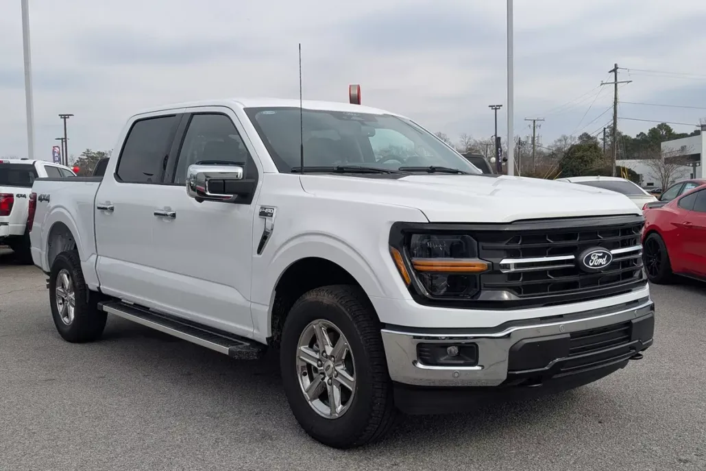 2025 Ford F-150 XLT photo 1