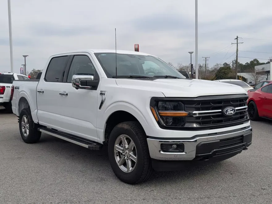 2025 Ford F-150 XLT photo 1