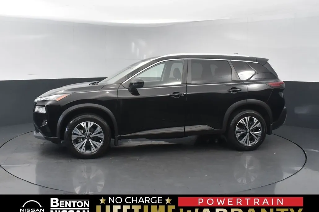 2022 Nissan Rogue SV photo 1