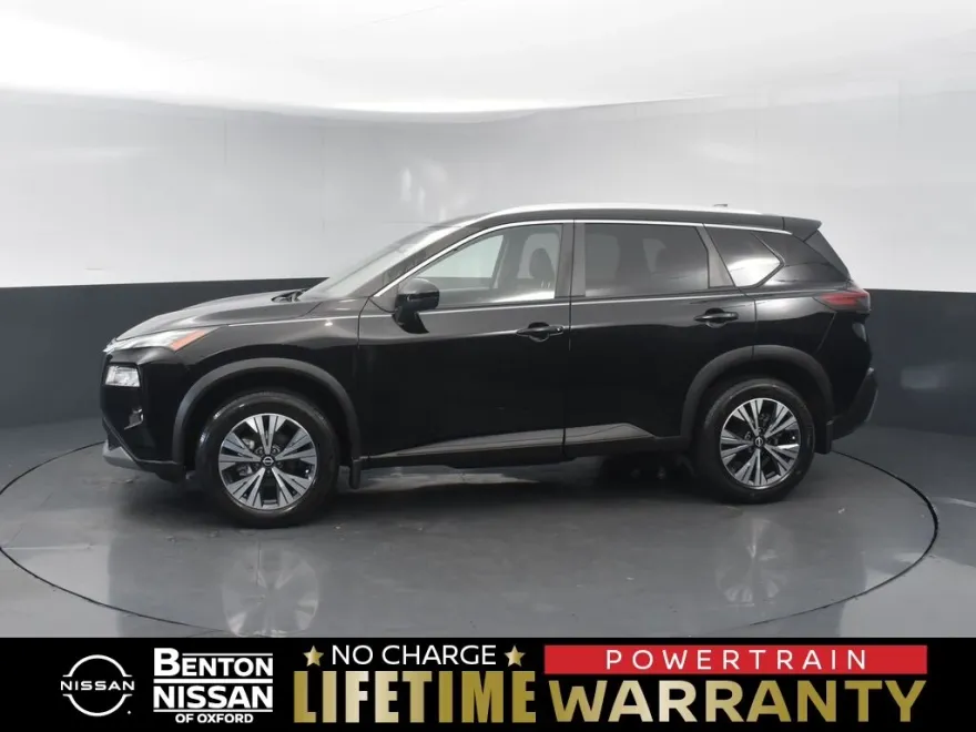 2022 Nissan Rogue SV photo 1