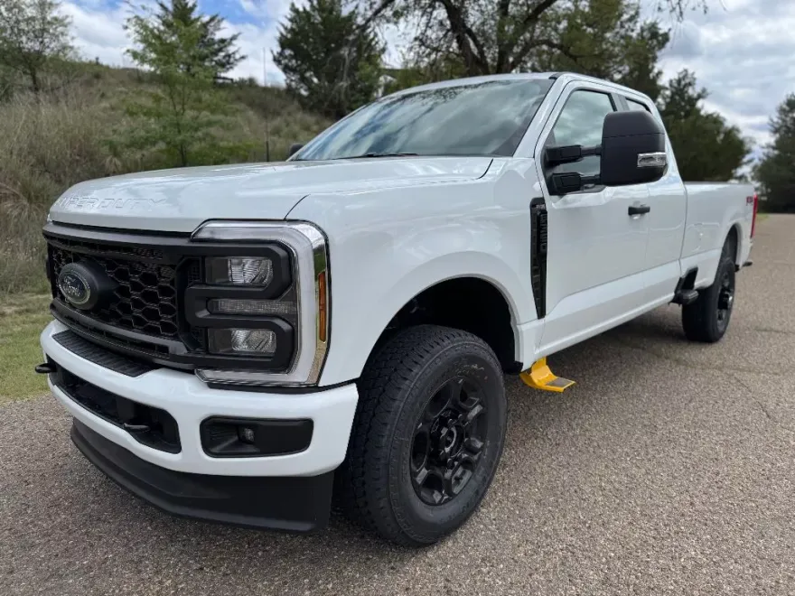 2026 Ford F-350 XL photo 1
