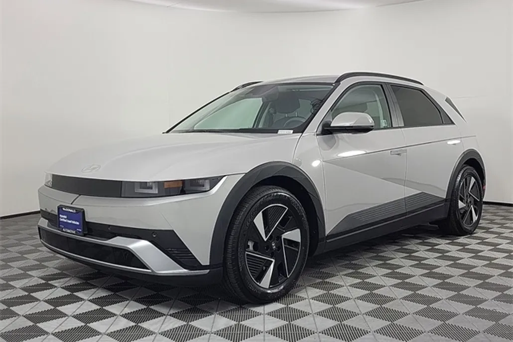 2025 Hyundai Ioniq 5 SEL photo 1