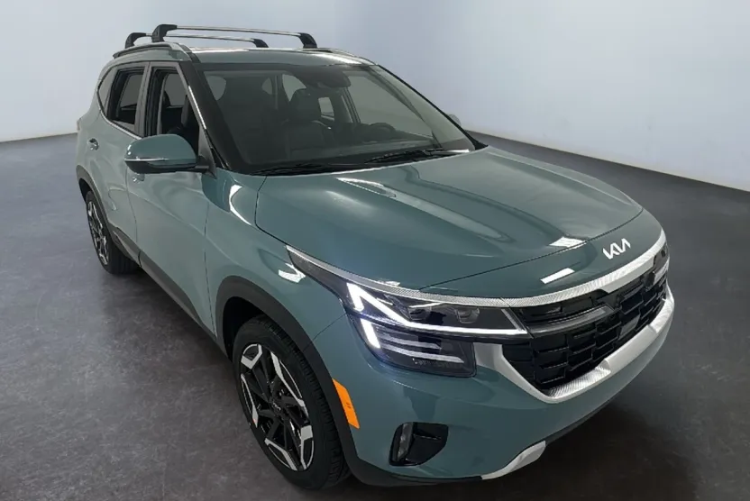 2026 Kia Seltos SX photo 1