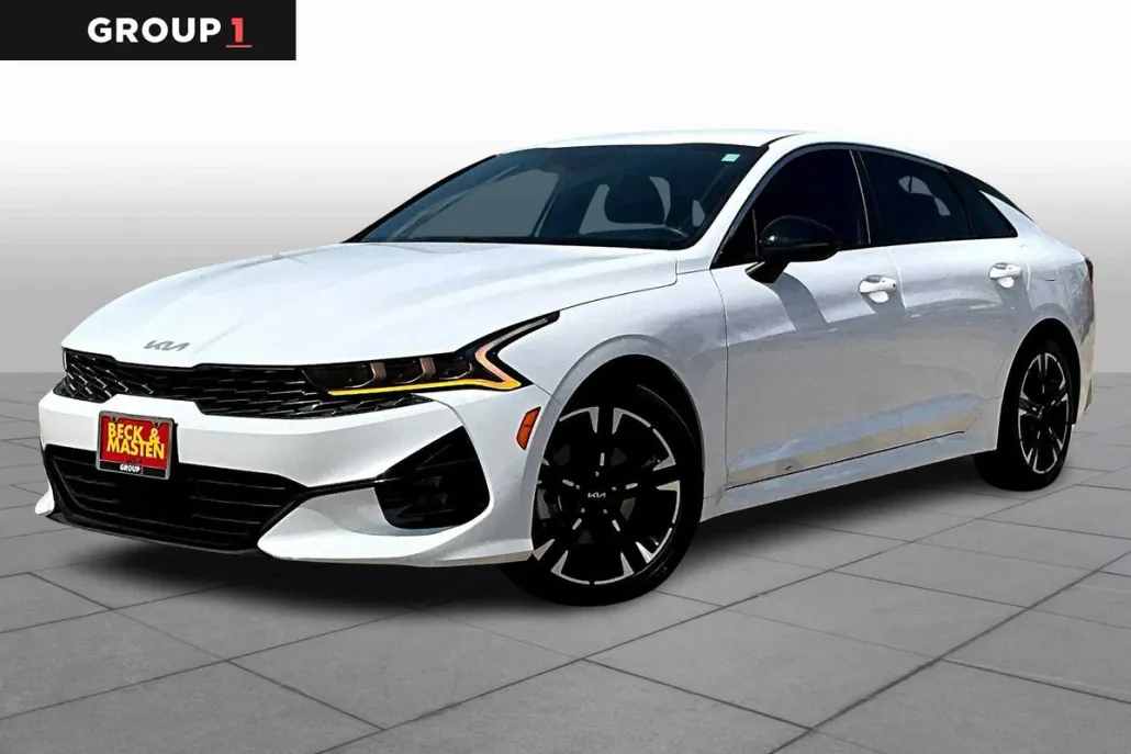2024 Kia K5 GT-Line photo 1