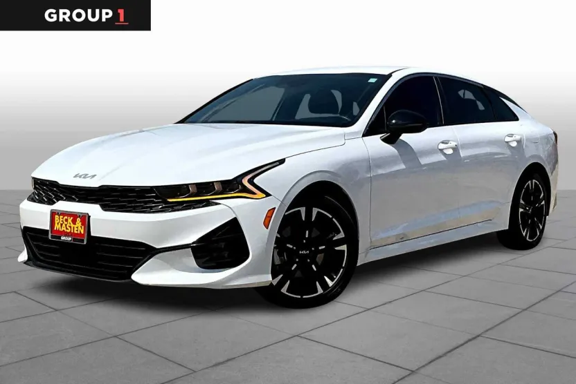 2024 Kia K5 GT-Line photo 1