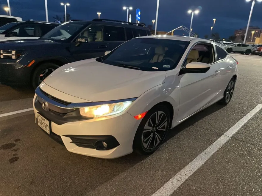 2017 Honda Civic EX-T photo 1