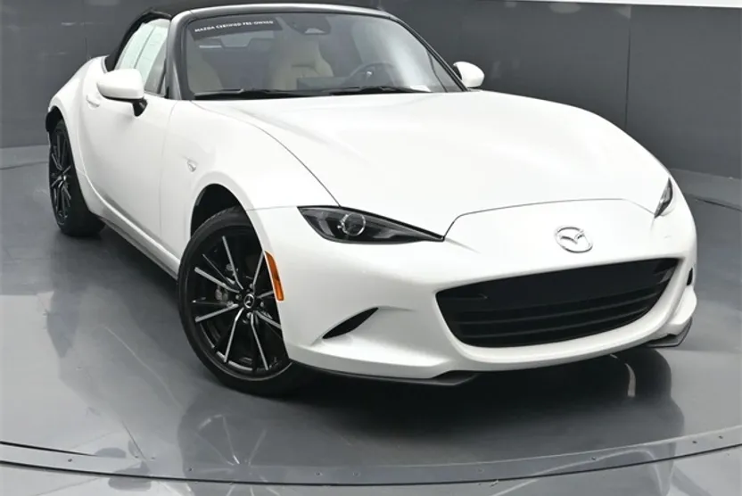 2025 Mazda MX-5 Miata Miata Grand Touring photo 1