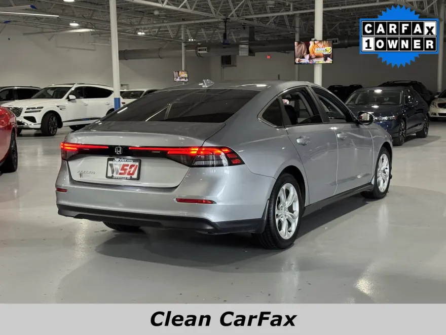 2023 Honda Accord LX photo 1