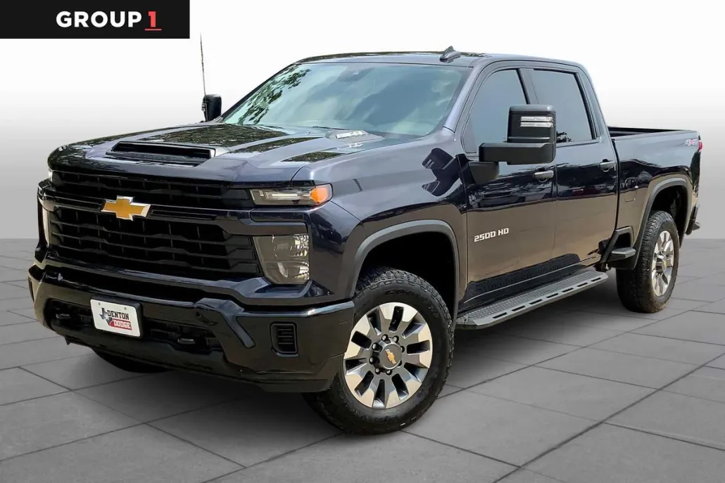 2024 Chevrolet Silverado 2500HD Custom photo 1