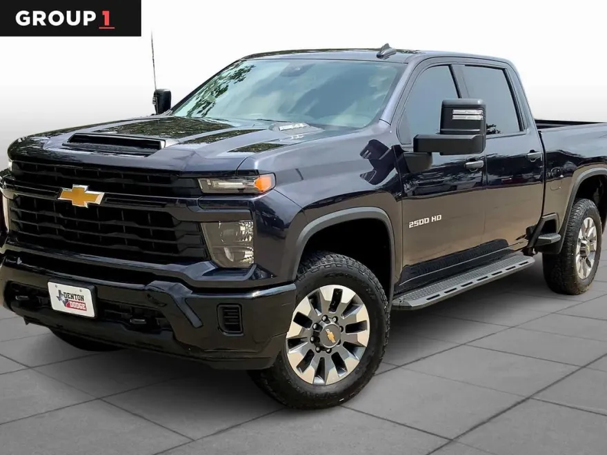 2024 Chevrolet Silverado 2500HD Custom photo 1