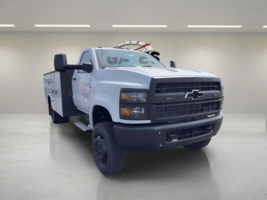 2024 Chevrolet Silverado 4500HD Work Truck photo 1