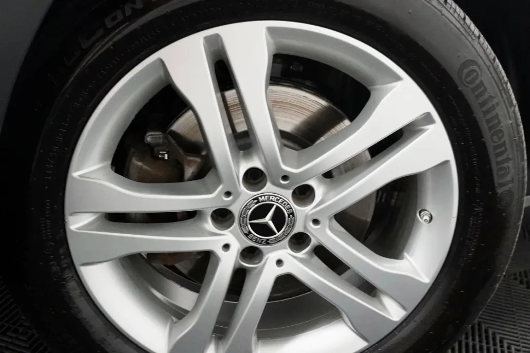2019 Mercedes Benz GLA 250 photo 1