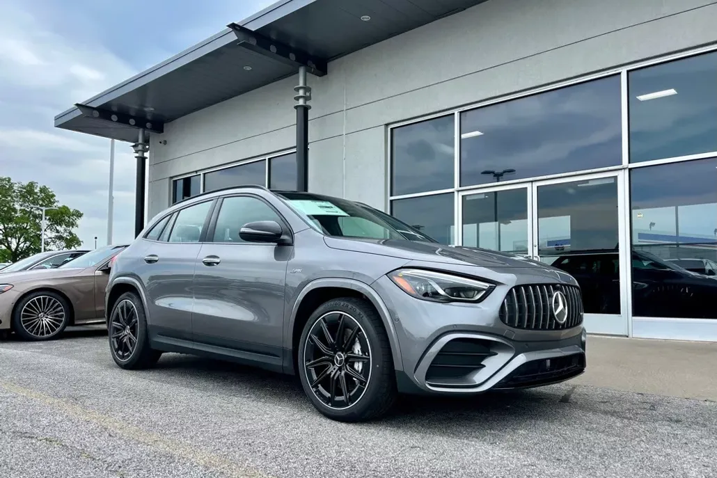 2025 Mercedes Benz GLA 35 AMG 4MATIC photo 1