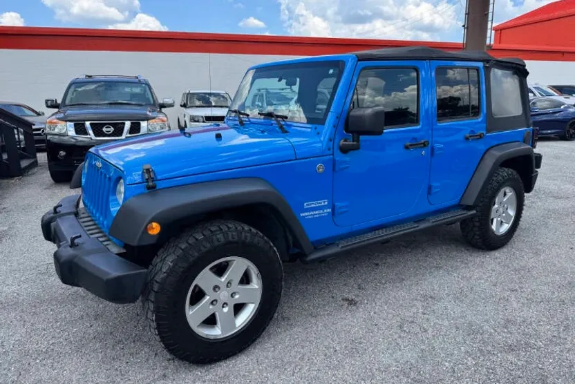 2011 Jeep Wrangler Unlimited X photo 1