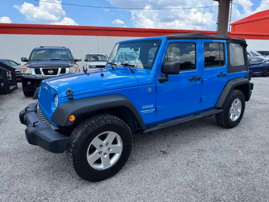 2011 Jeep Wrangler Unlimited X photo 1