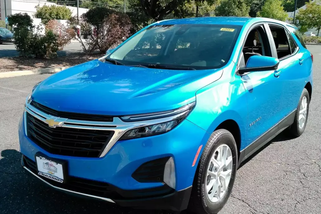 2024 Chevrolet Equinox LT photo 1