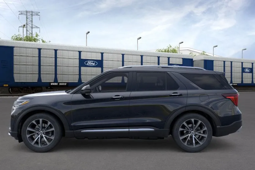 2025 Ford Explorer Platinum photo 1