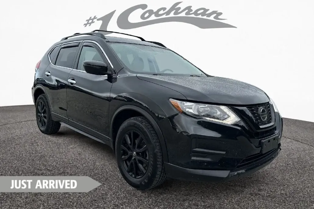 2018 Nissan Rogue SV photo 1