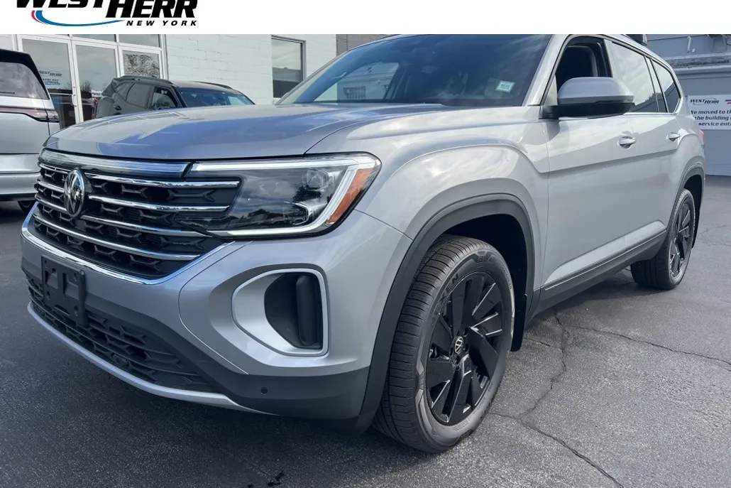 2026 Volkswagen Atlas SE Technology photo 1