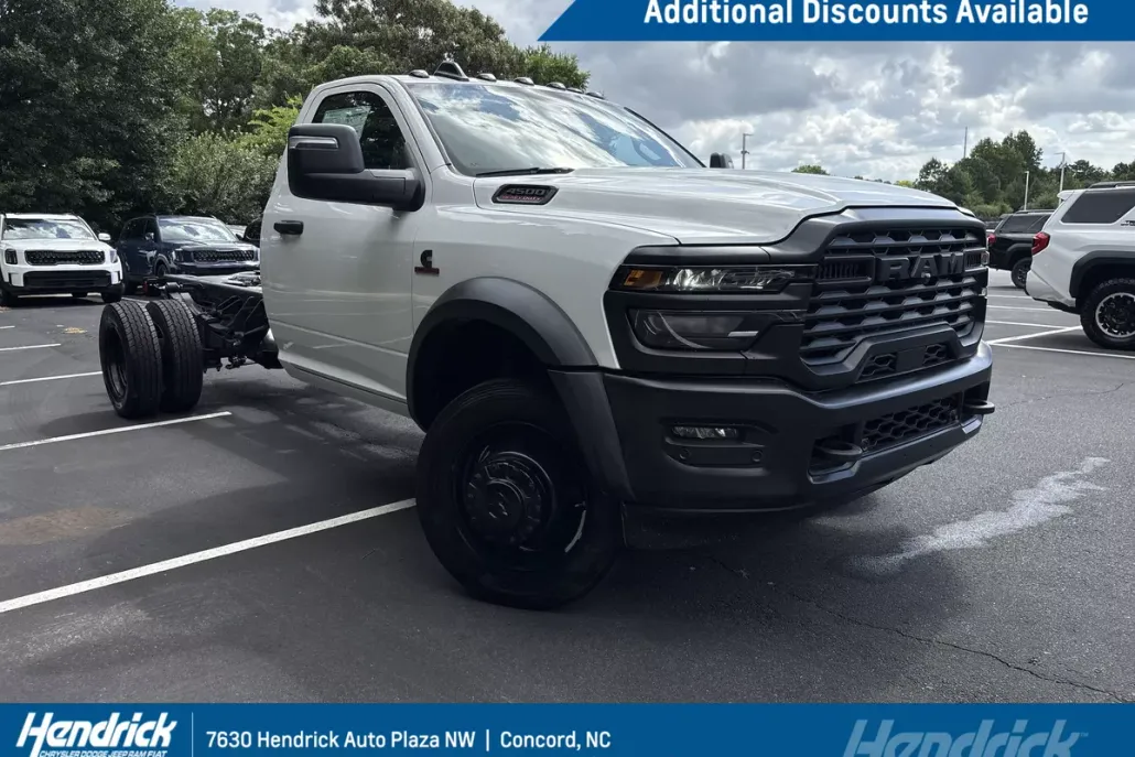 2025 Ram 4500 Tradesman photo 1