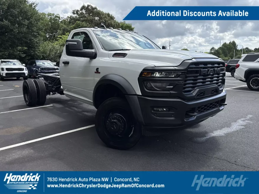 2025 Ram 4500 Tradesman photo 1
