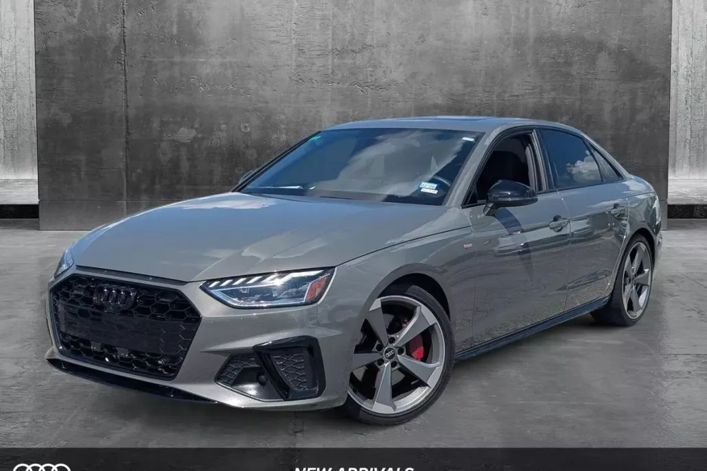 2023 Audi A4 S line Quattro Premium Plus photo 1