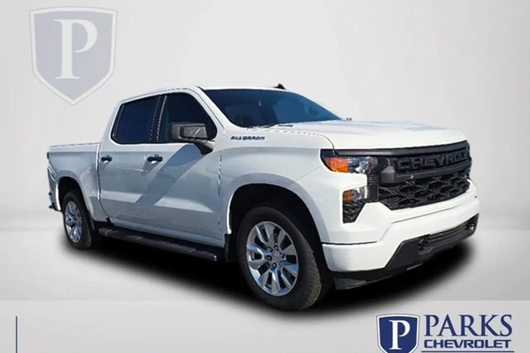 2025 Chevrolet Silverado 1500 Custom photo 1