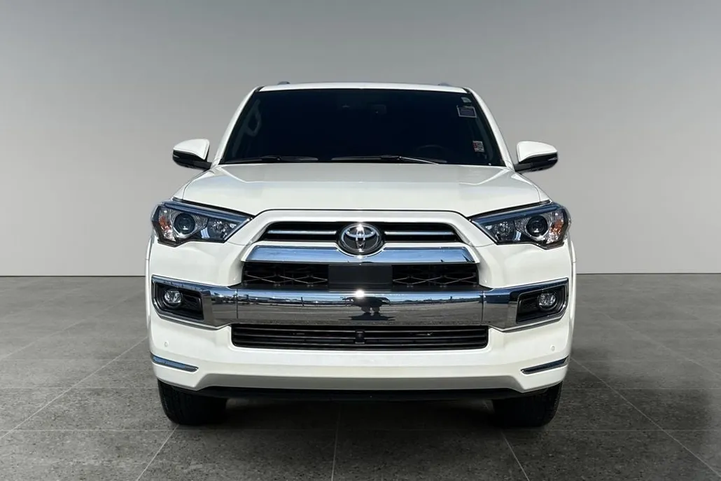 2022 Toyota 4Runner Limited photo 1