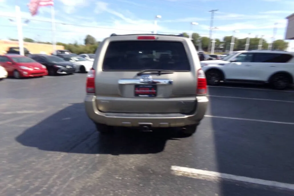 2008 Toyota 4Runner SR5 photo 1