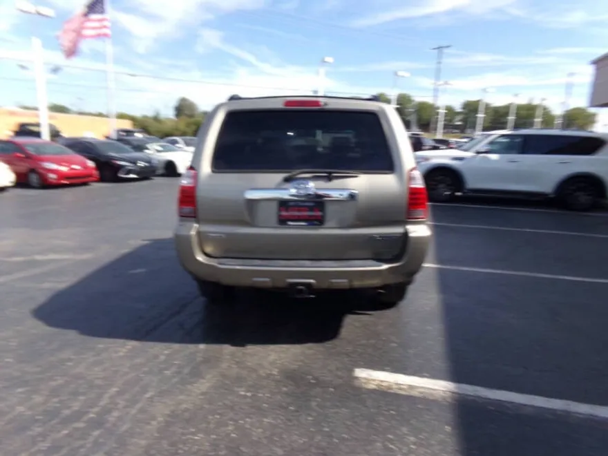 2008 Toyota 4Runner SR5 photo 1