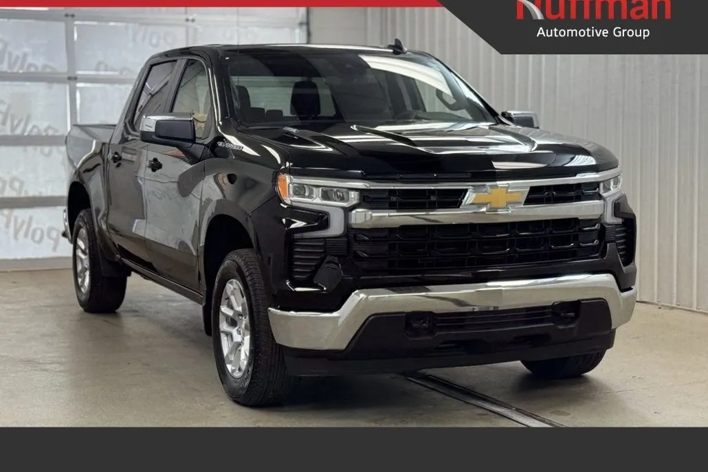 2025 Chevrolet Silverado 1500 LT photo 1