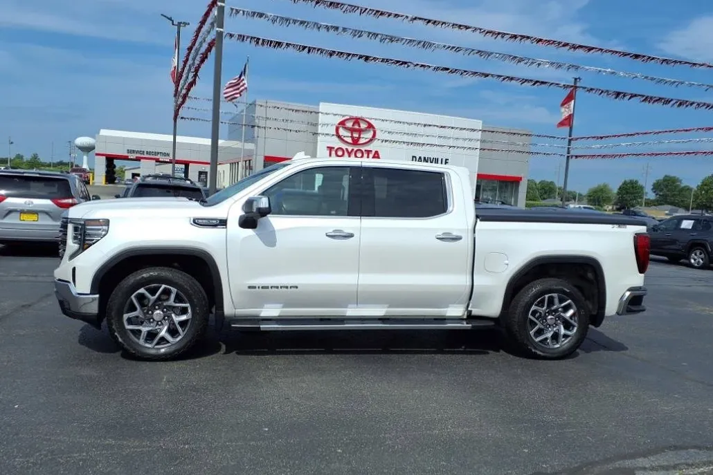 2023 Gmc Sierra 1500 SLT photo 1