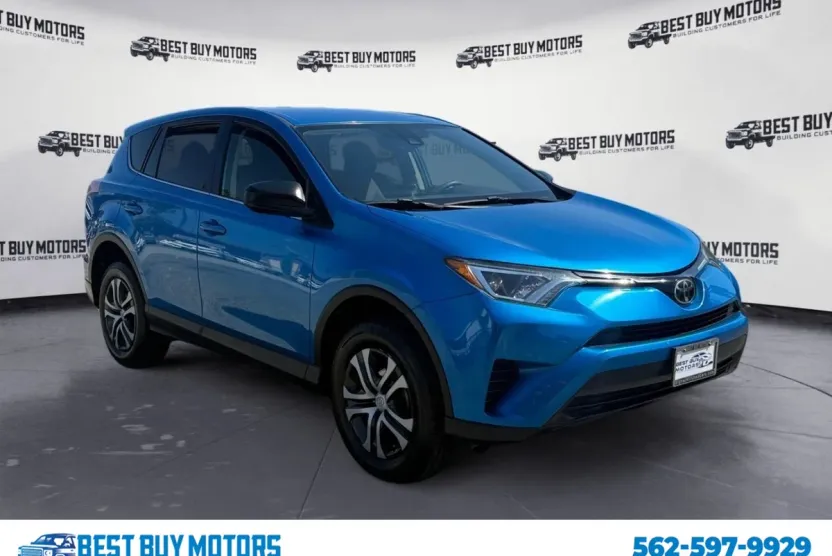 2018 Toyota RAV4 LE Sport photo 1