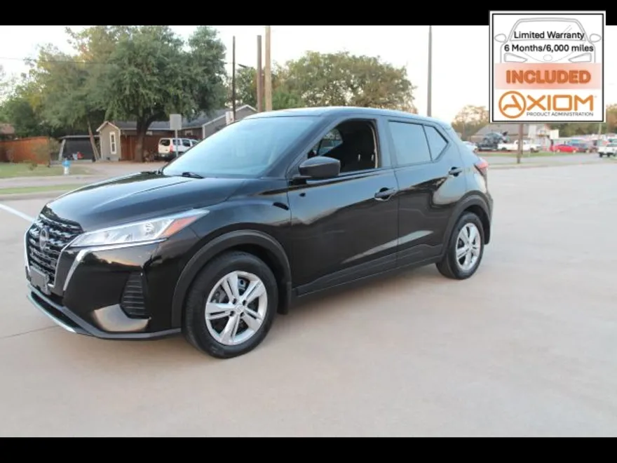 2022 Nissan Kicks S photo 1