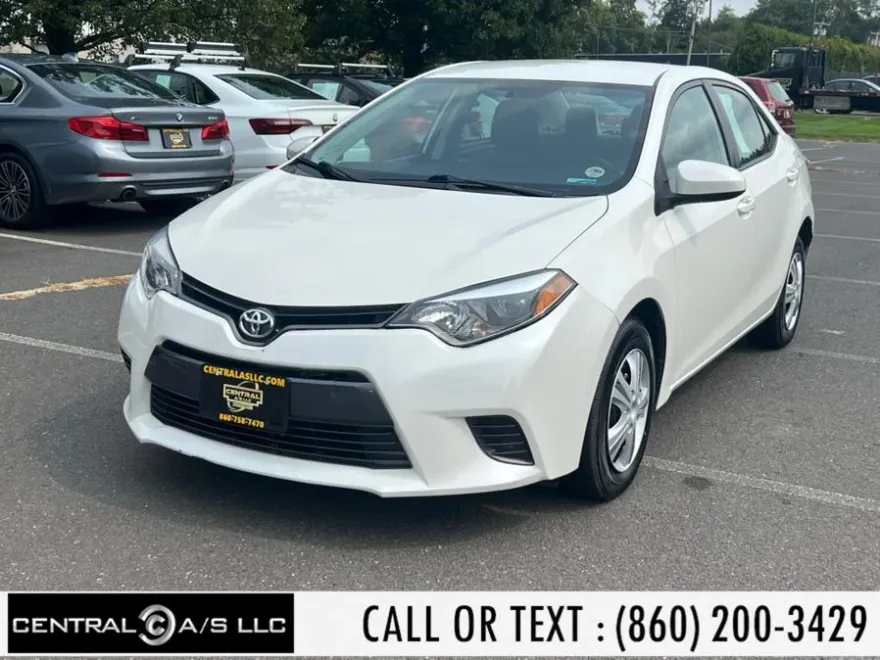 2015 Toyota Corolla LE Eco photo 1