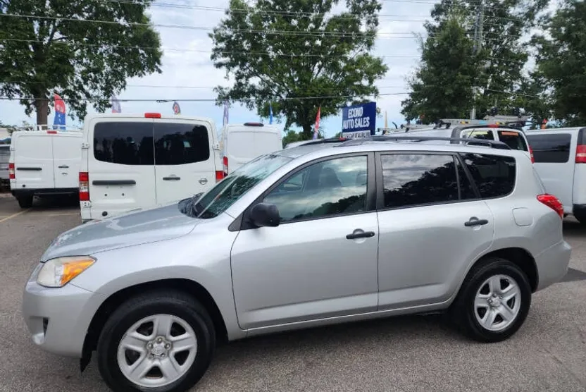2011 Toyota RAV4 Base photo 1