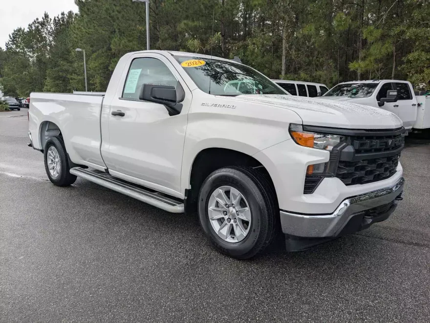 2024 Chevrolet Silverado 1500 photo 1