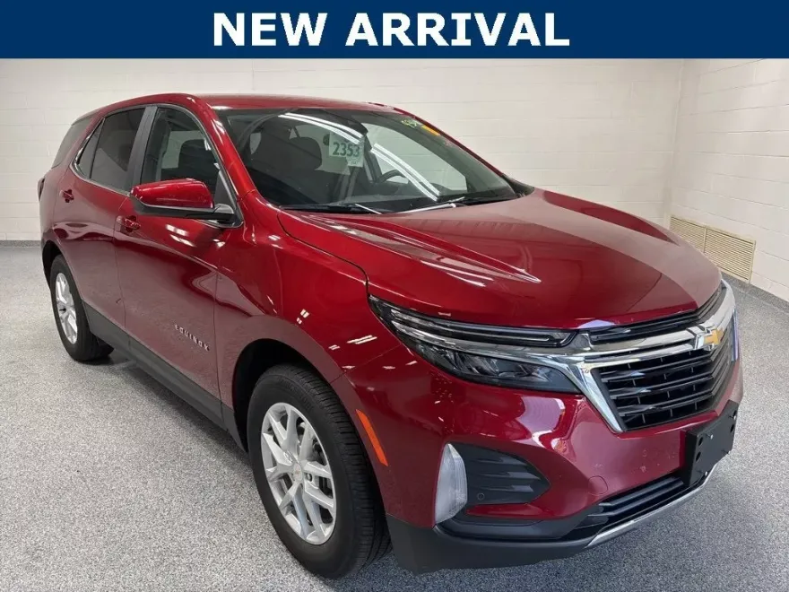 2024 Chevrolet Equinox LT photo 1