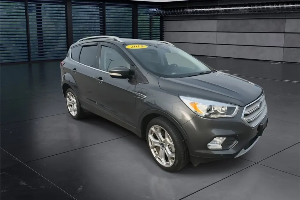 2019 Ford Escape Titanium photo 1