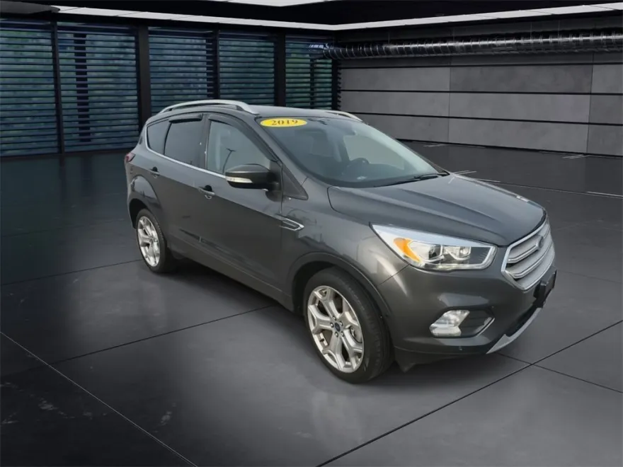 2019 Ford Escape Titanium photo 1