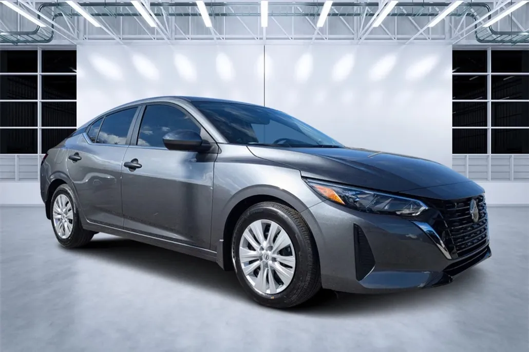 2025 Nissan Sentra S photo 1