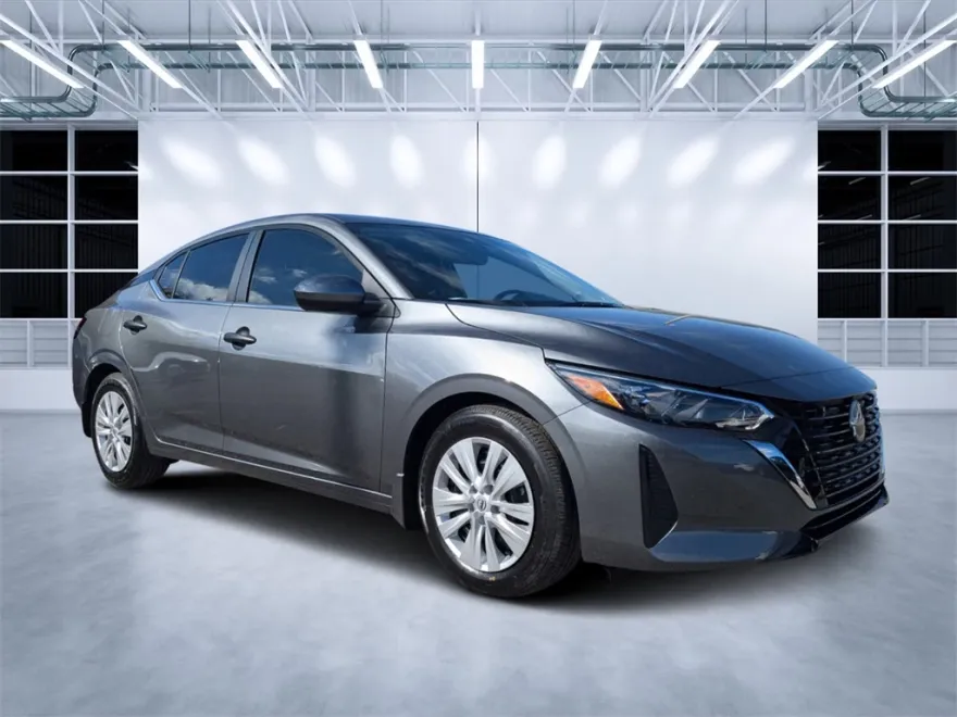 2025 Nissan Sentra S photo 1