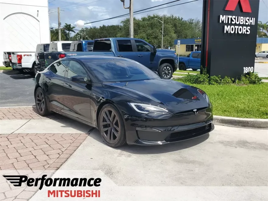 2022 Tesla Model S photo 1