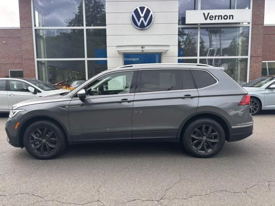 2024 Volkswagen Tiguan SE Wolfsburg Edition photo 1