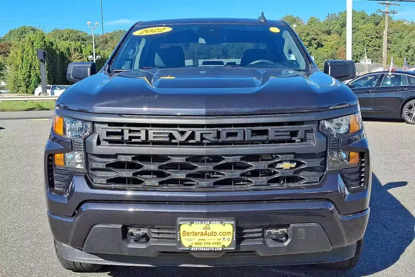 2022 Chevrolet Silverado 1500 Custom photo 1