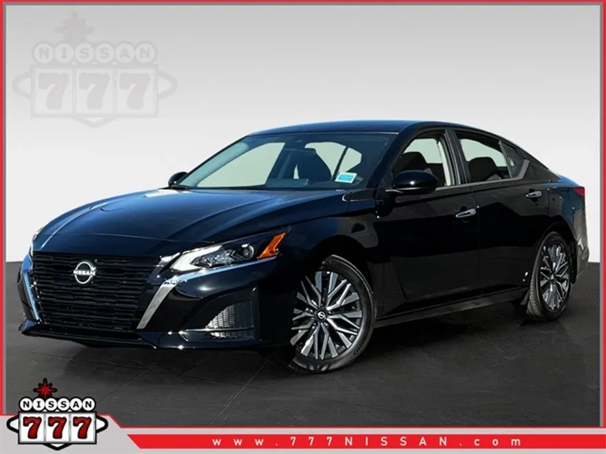 2025 Nissan Altima 2.5 SV photo 1
