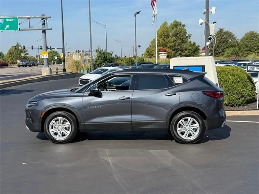 2022 Chevrolet Blazer 2LT photo 1
